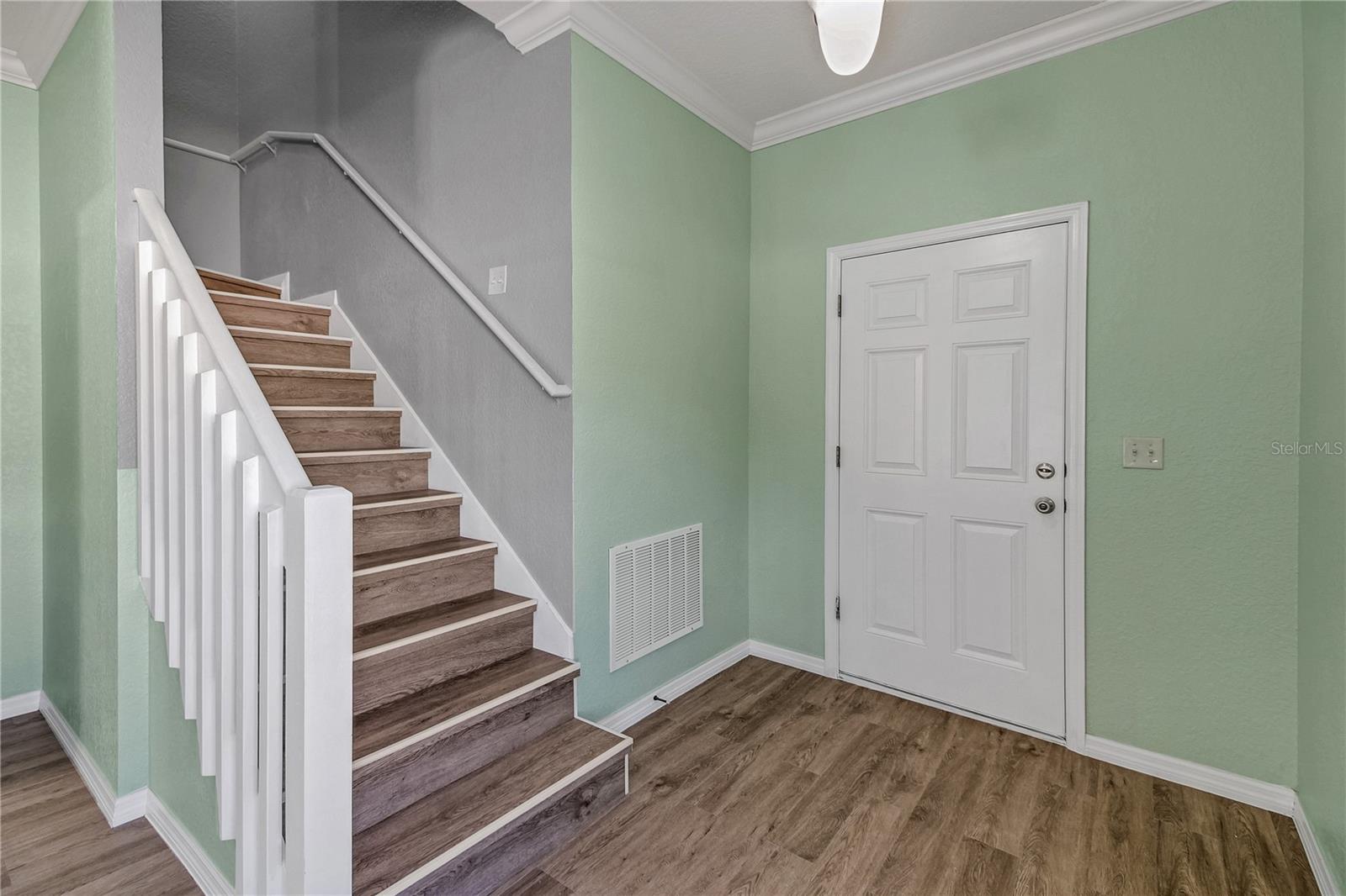 Image 6 of 72 For 12392 48th Loop