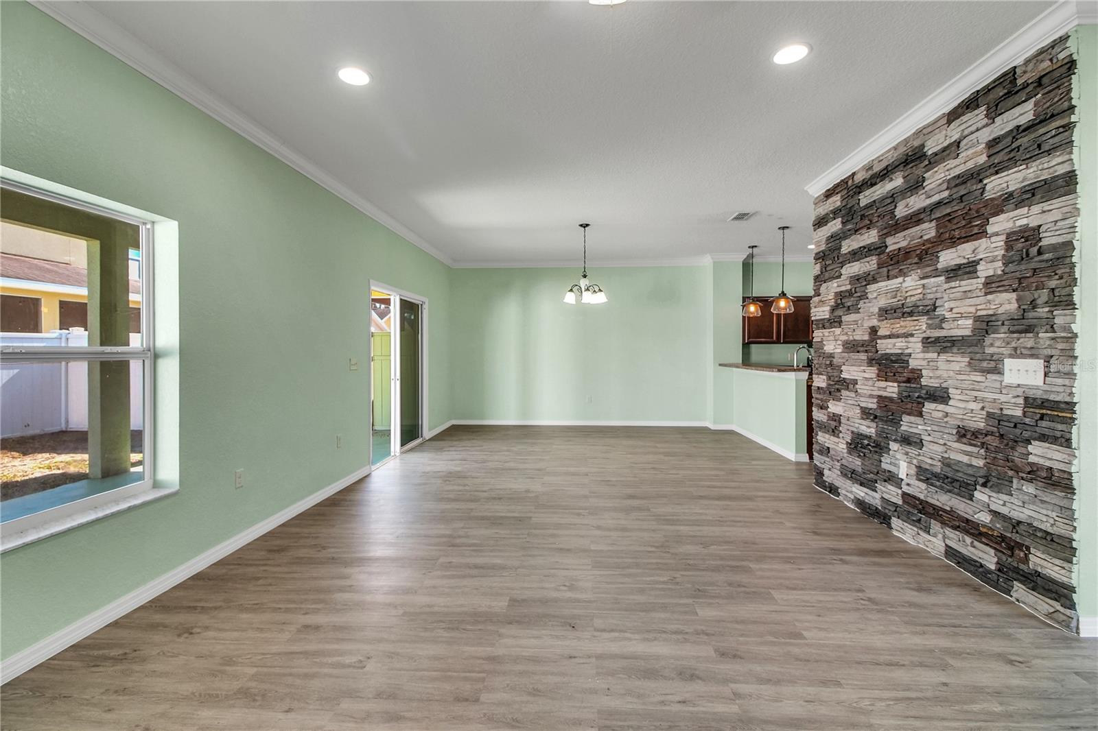 Image 8 of 72 For 12392 48th Loop