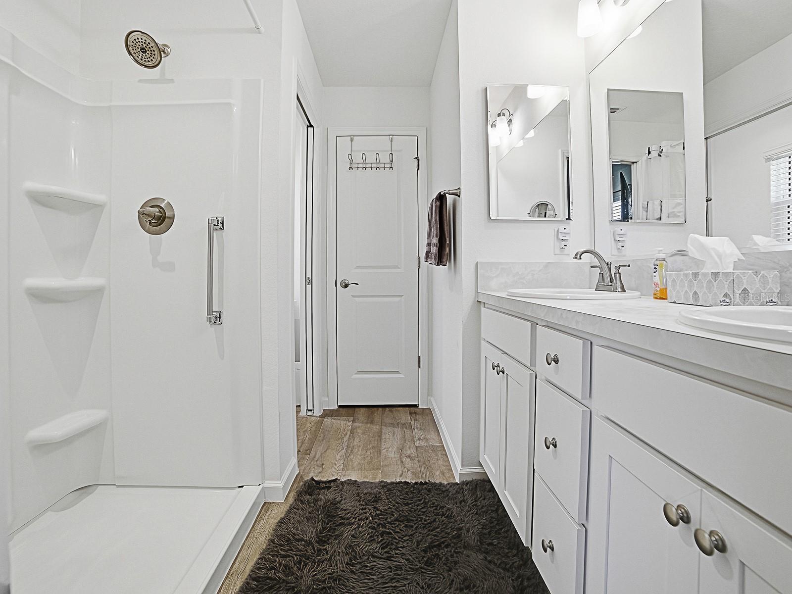 Image 18 of 37 For 3099 Melle Place