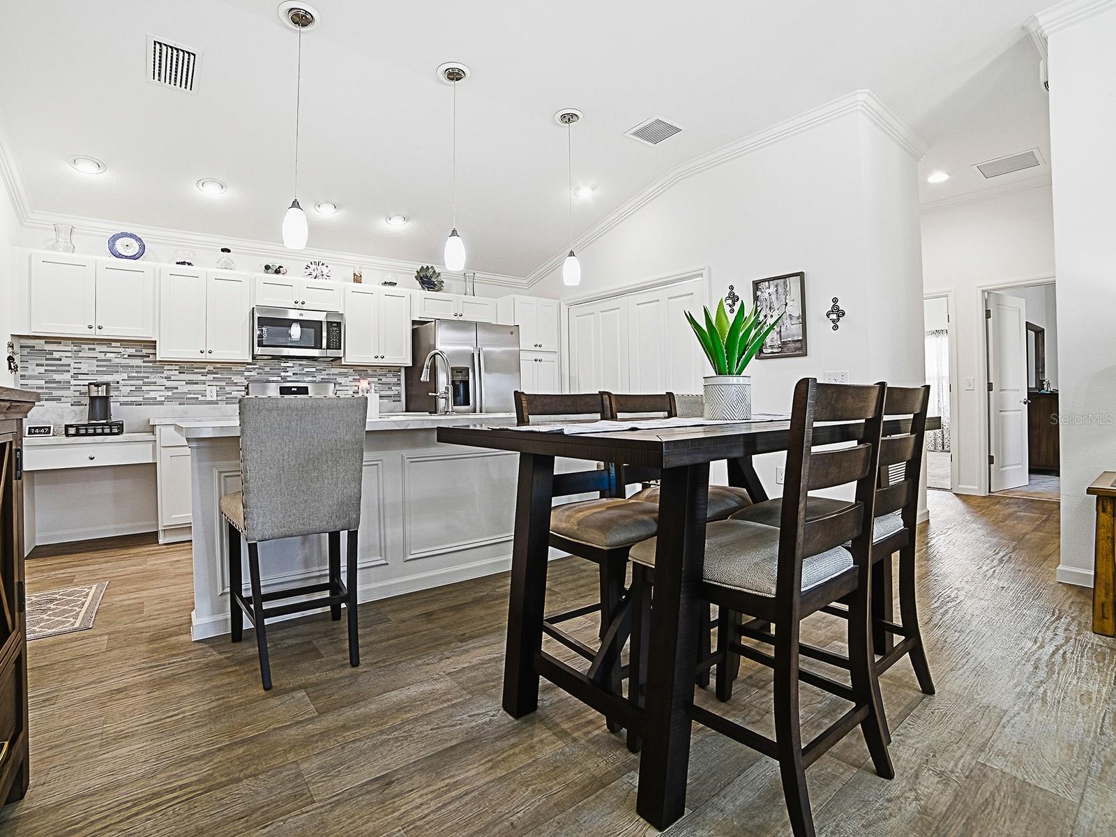 Image 8 of 37 For 3099 Melle Place