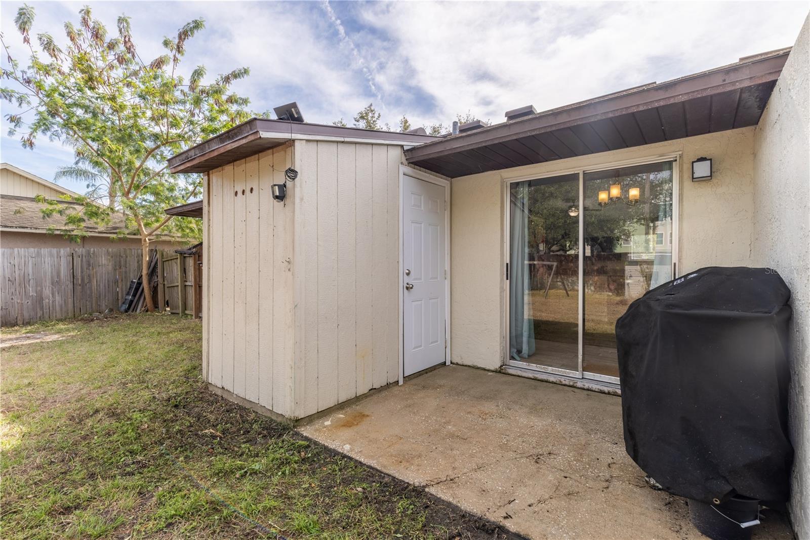 Image 14 of 27 For 12381 Antonio Circle