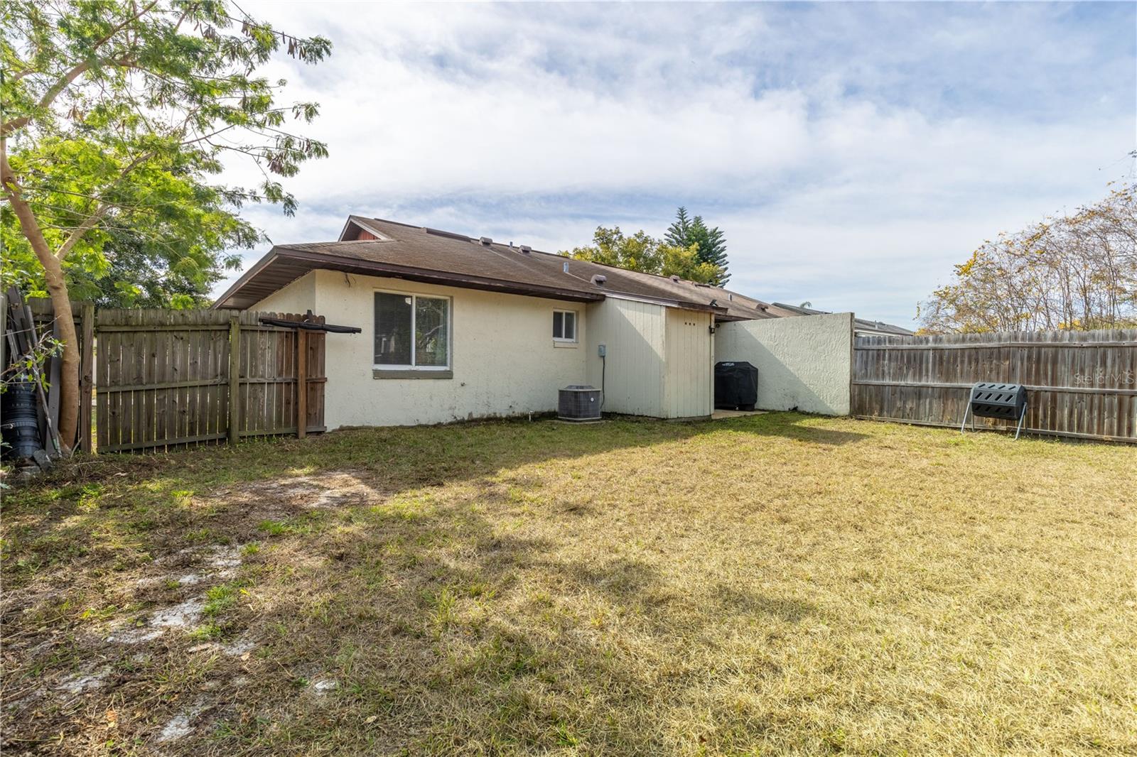 Image 16 of 27 For 12381 Antonio Circle