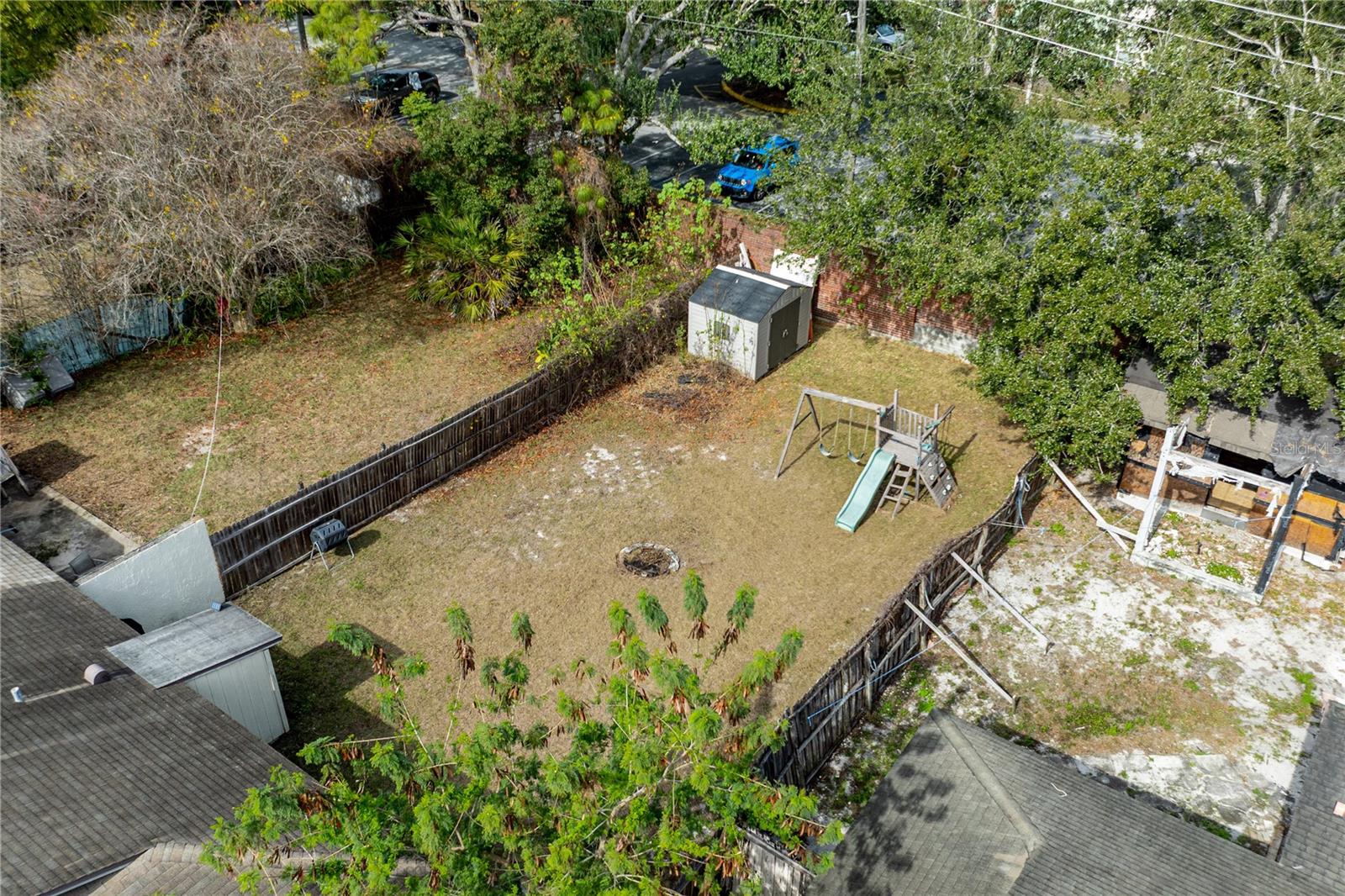 Image 23 of 27 For 12381 Antonio Circle