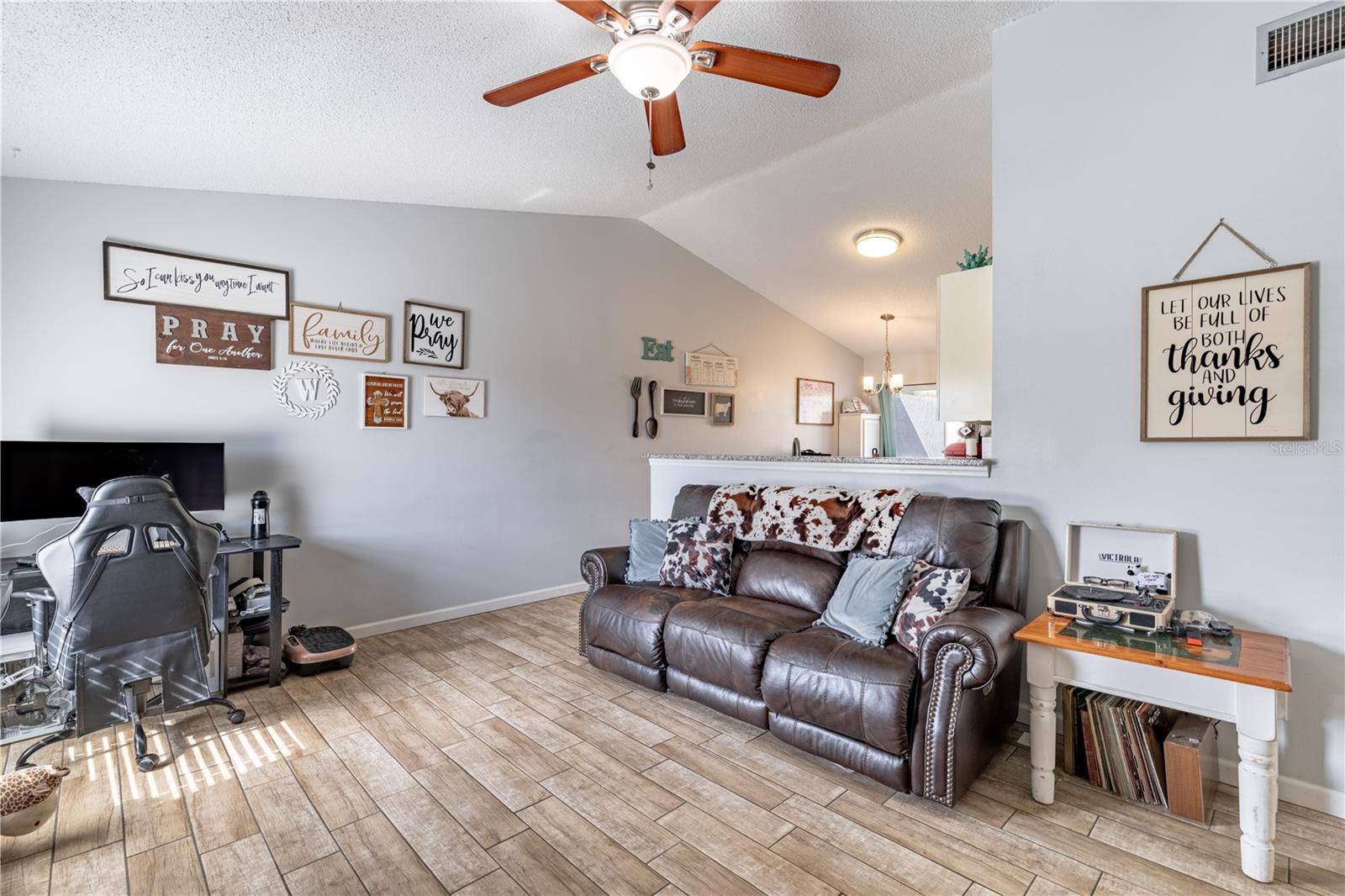 Image 3 of 27 For 12381 Antonio Circle