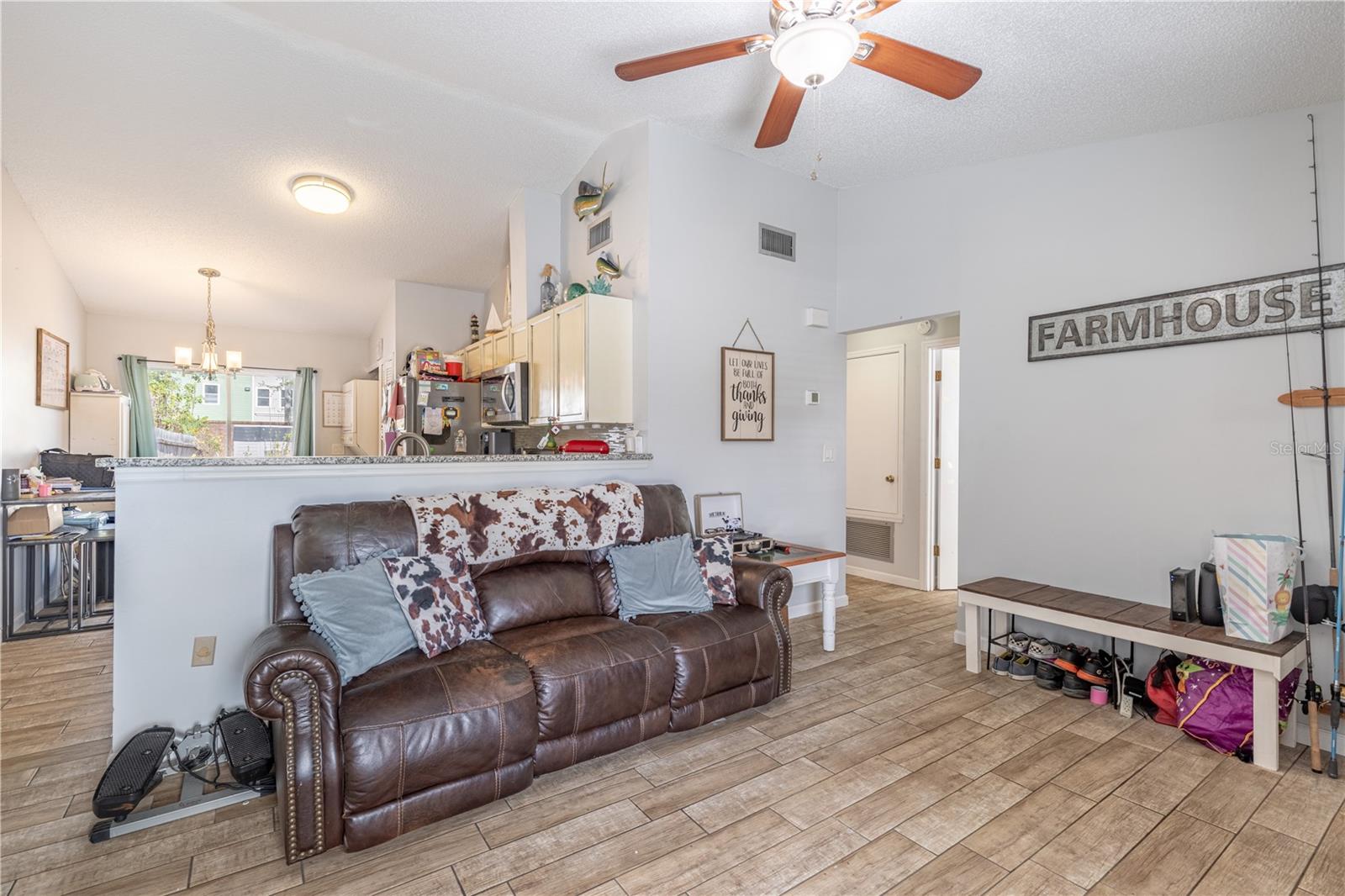 Image 5 of 27 For 12381 Antonio Circle