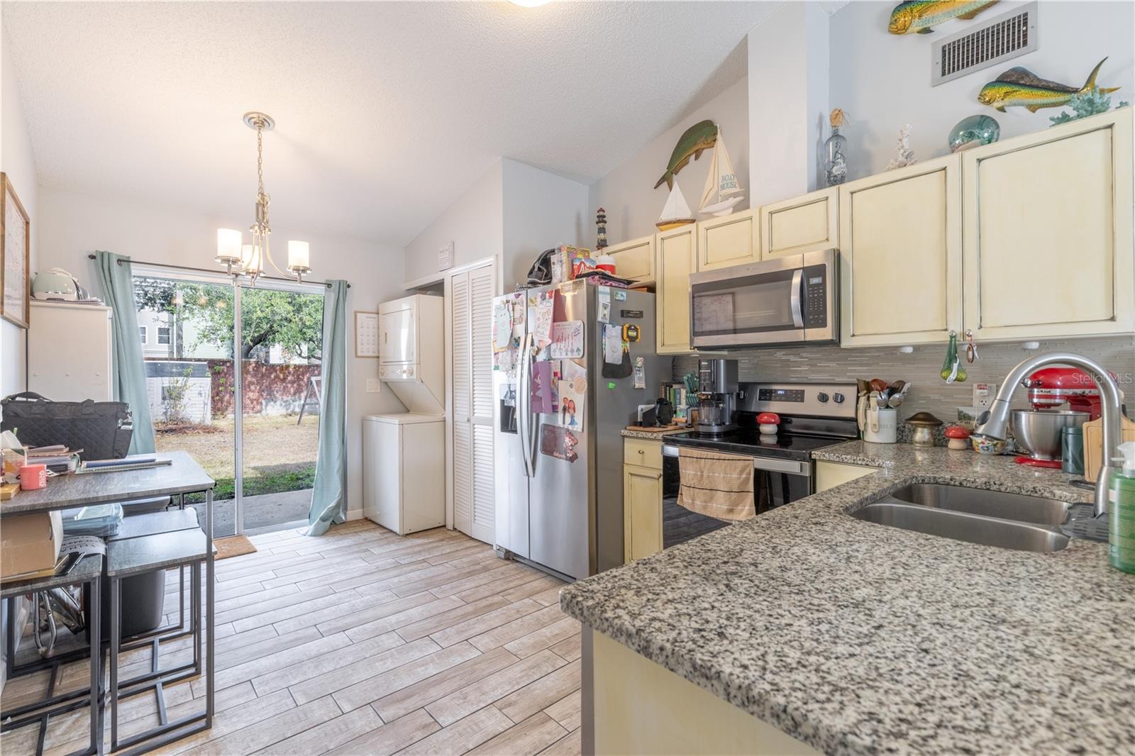 Image 6 of 27 For 12381 Antonio Circle