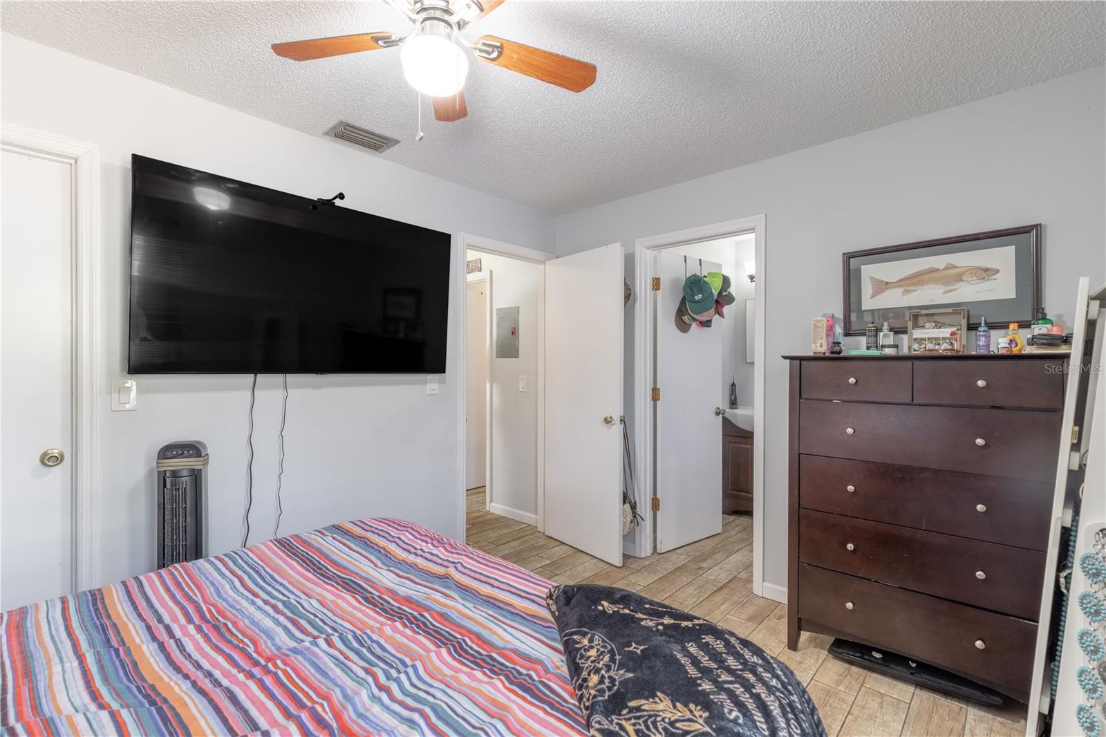 Image 9 of 27 For 12381 Antonio Circle