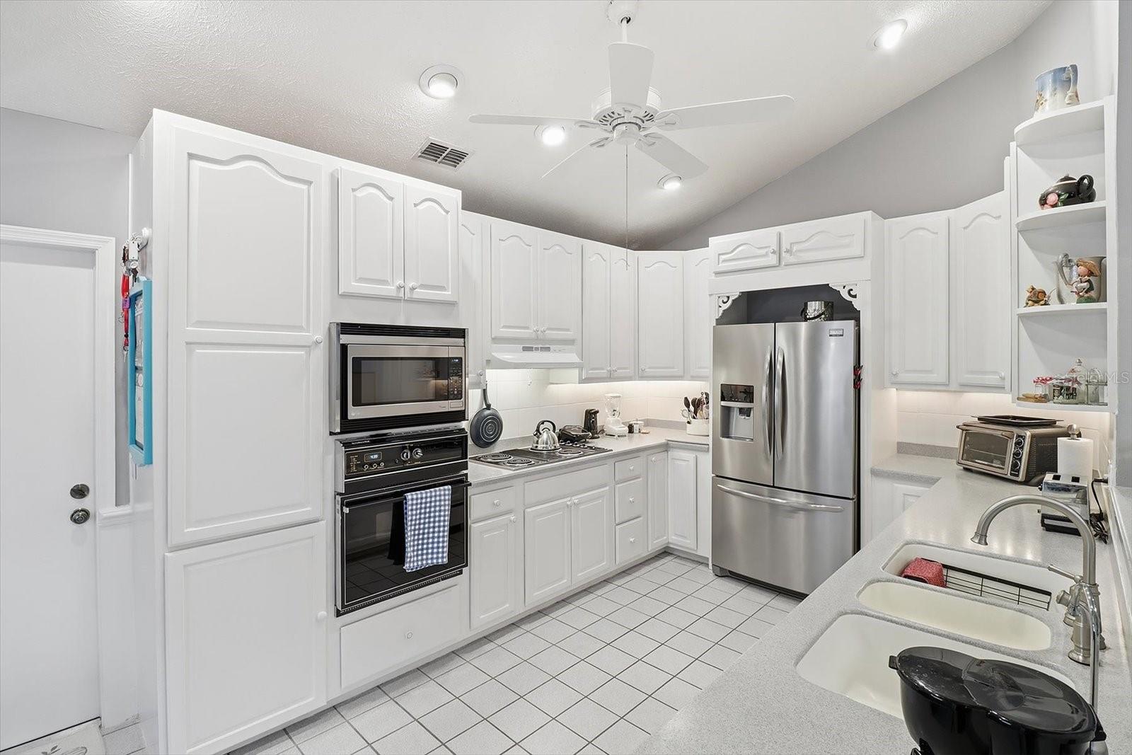 Image 10 of 30 For 9533 Pelican Cove Court