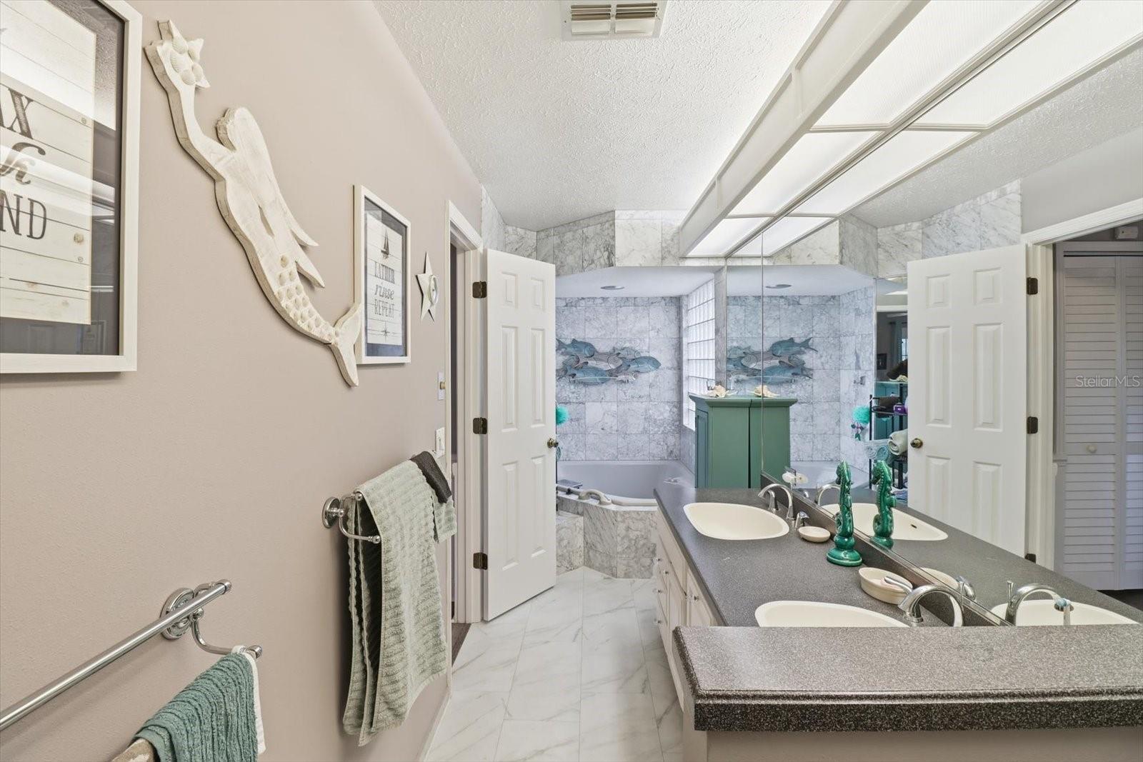 Image 21 of 30 For 9533 Pelican Cove Court