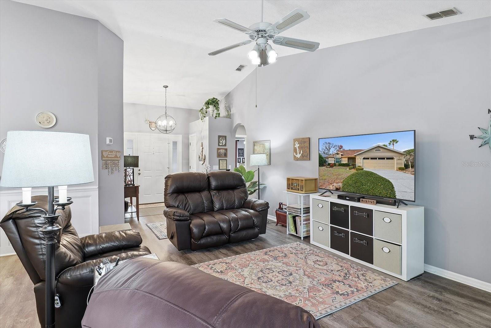 Image 6 of 30 For 9533 Pelican Cove Court