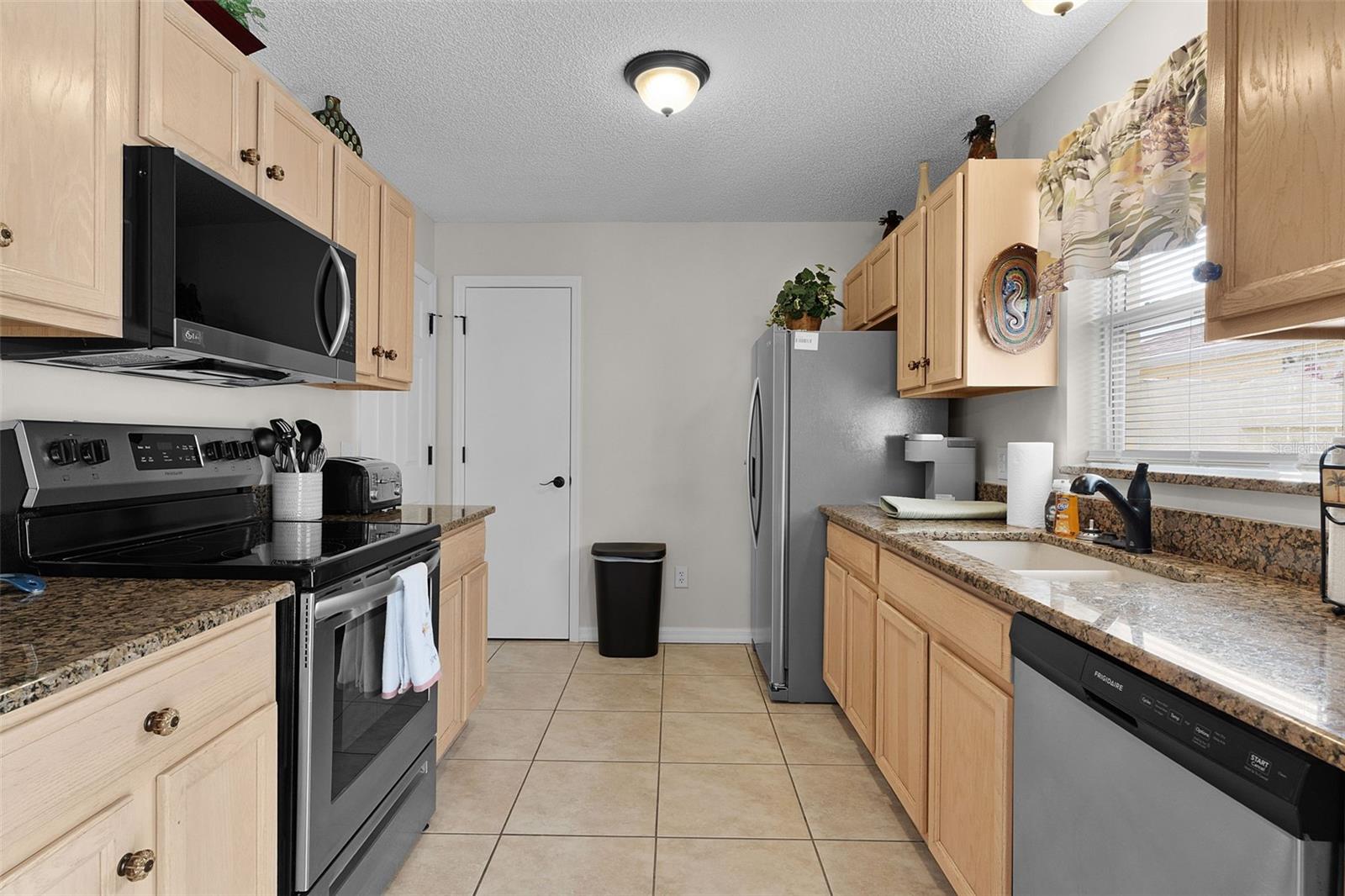 Image 16 of 46 For 1116 San Bernardo Road