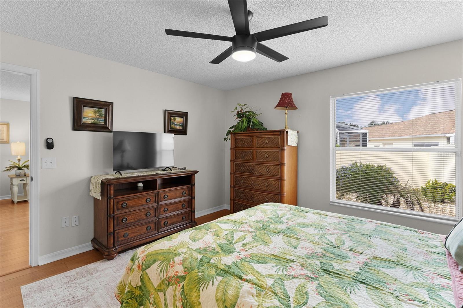 Image 22 of 46 For 1116 San Bernardo Road