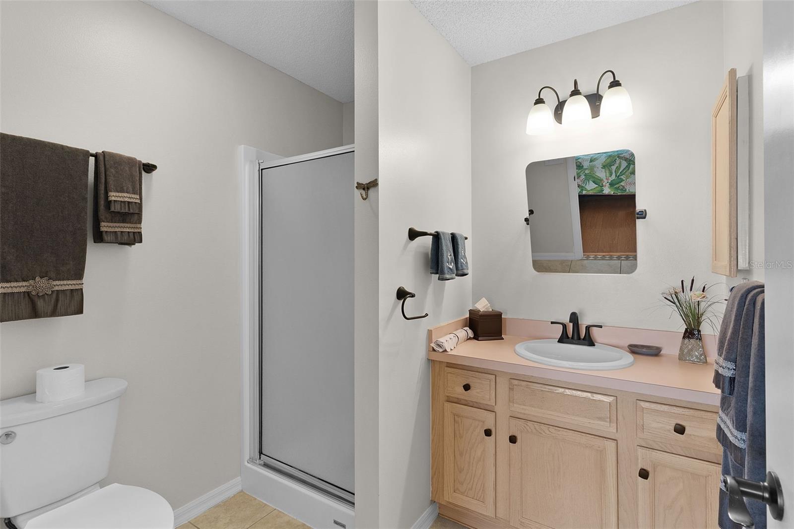 Image 24 of 46 For 1116 San Bernardo Road