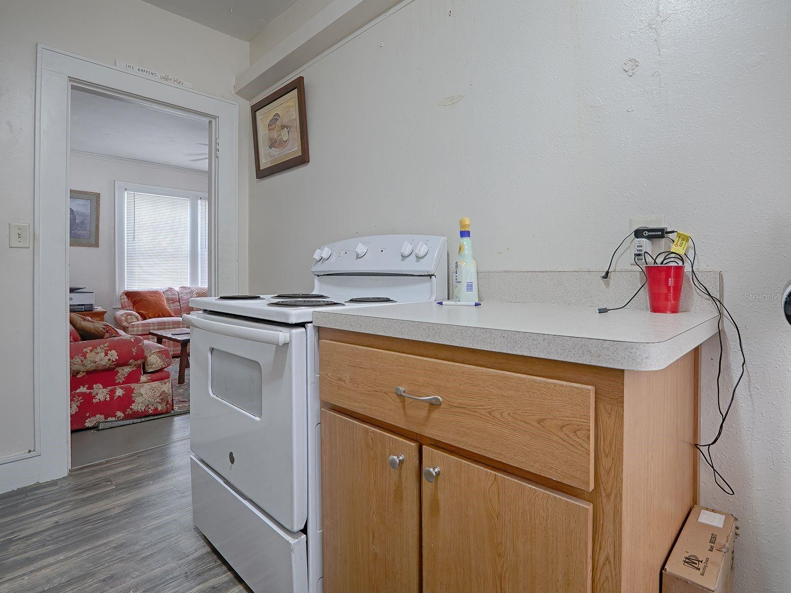 Image 12 of 50 For 426 Citrus Avenue