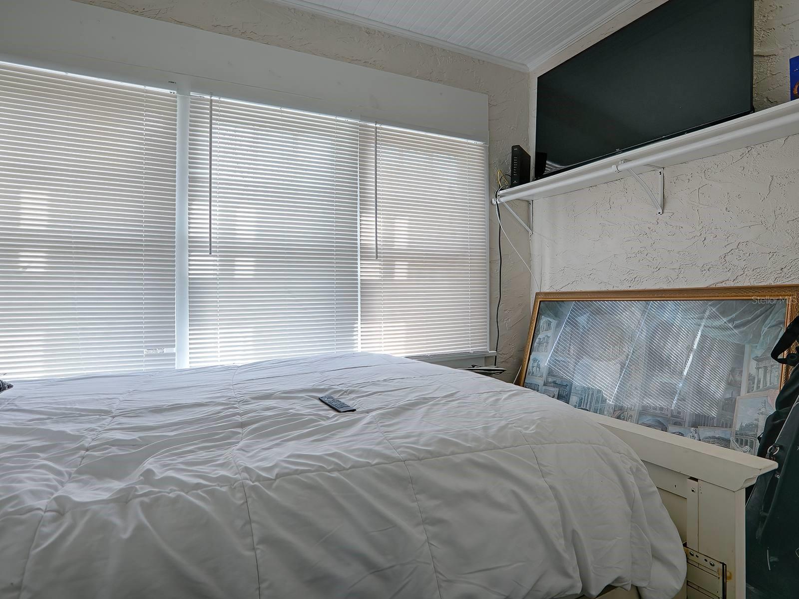 Image 15 of 50 For 426 Citrus Avenue