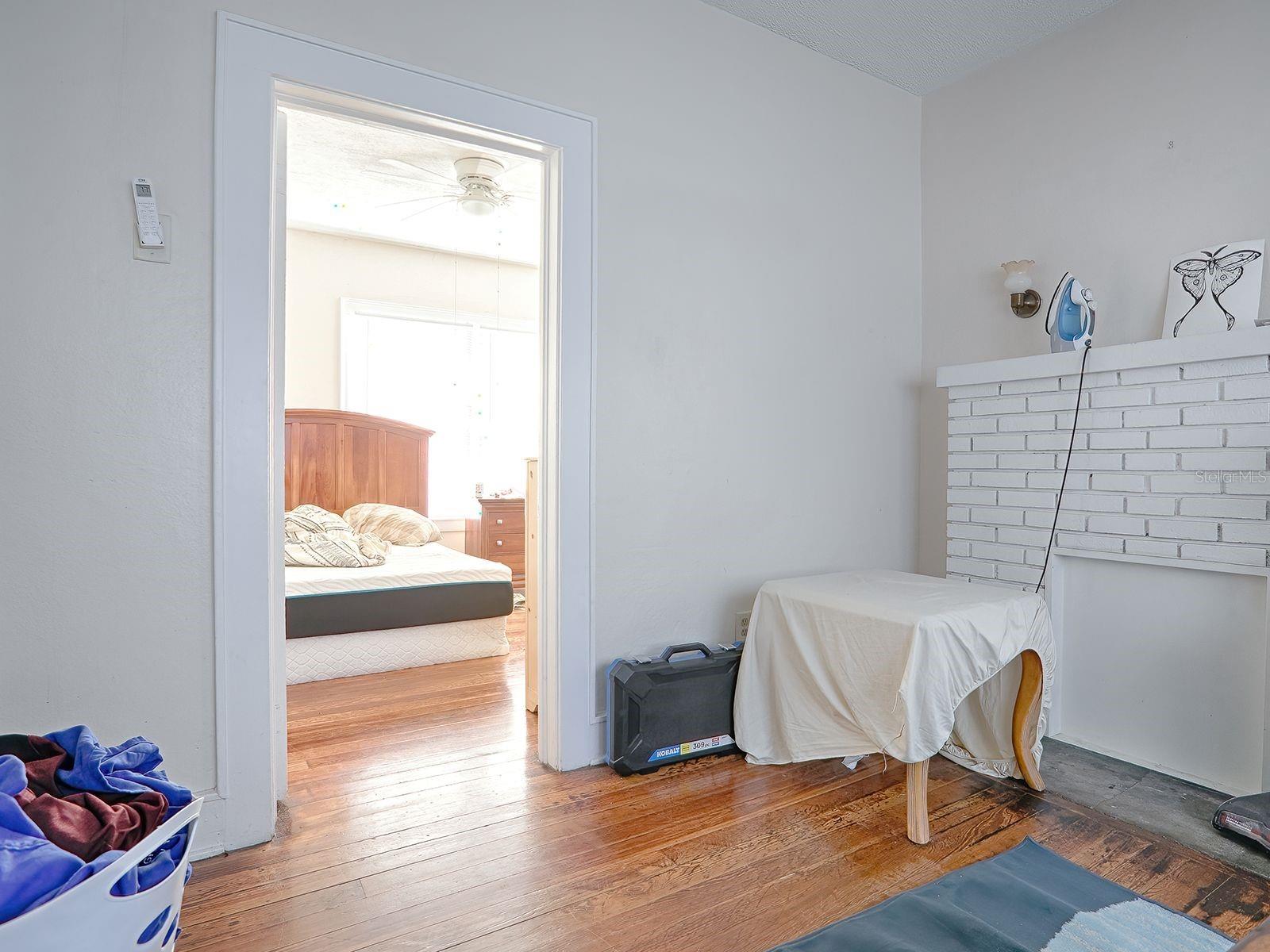 Image 28 of 50 For 426 Citrus Avenue