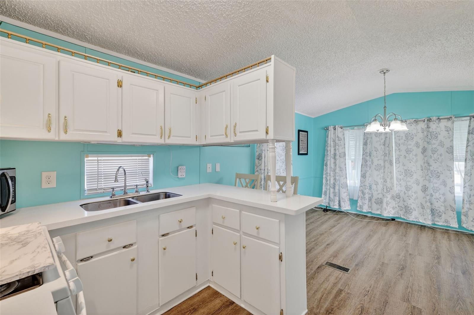 Image 11 of 25 For 38237 Oriole Way