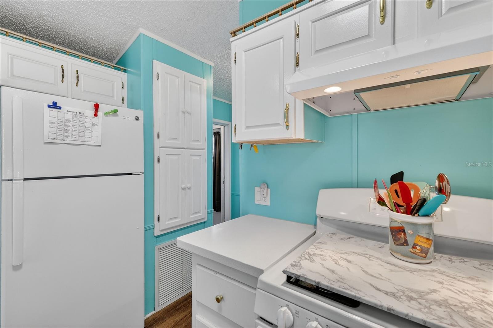 Image 13 of 25 For 38237 Oriole Way