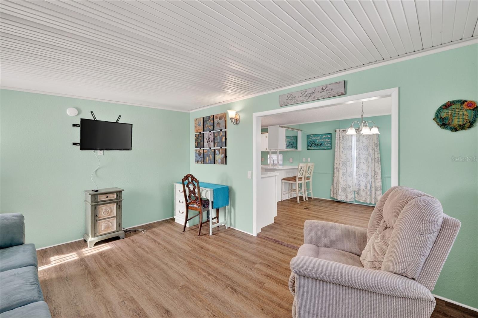 Image 5 of 25 For 38237 Oriole Way