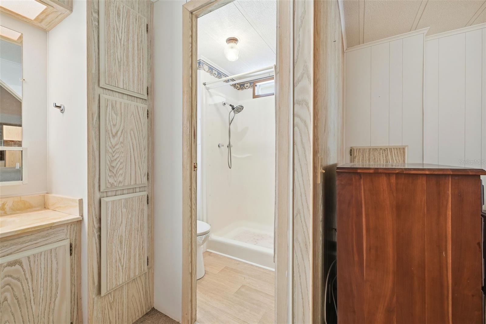 Image 18 of 33 For 1001 Belmont Circle