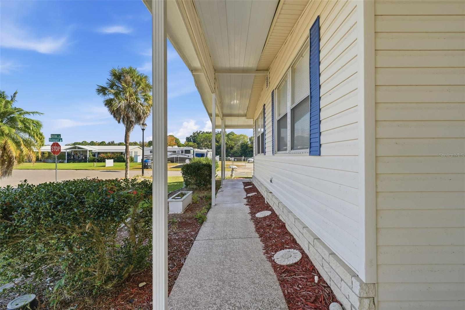 Image 27 of 33 For 1001 Belmont Circle