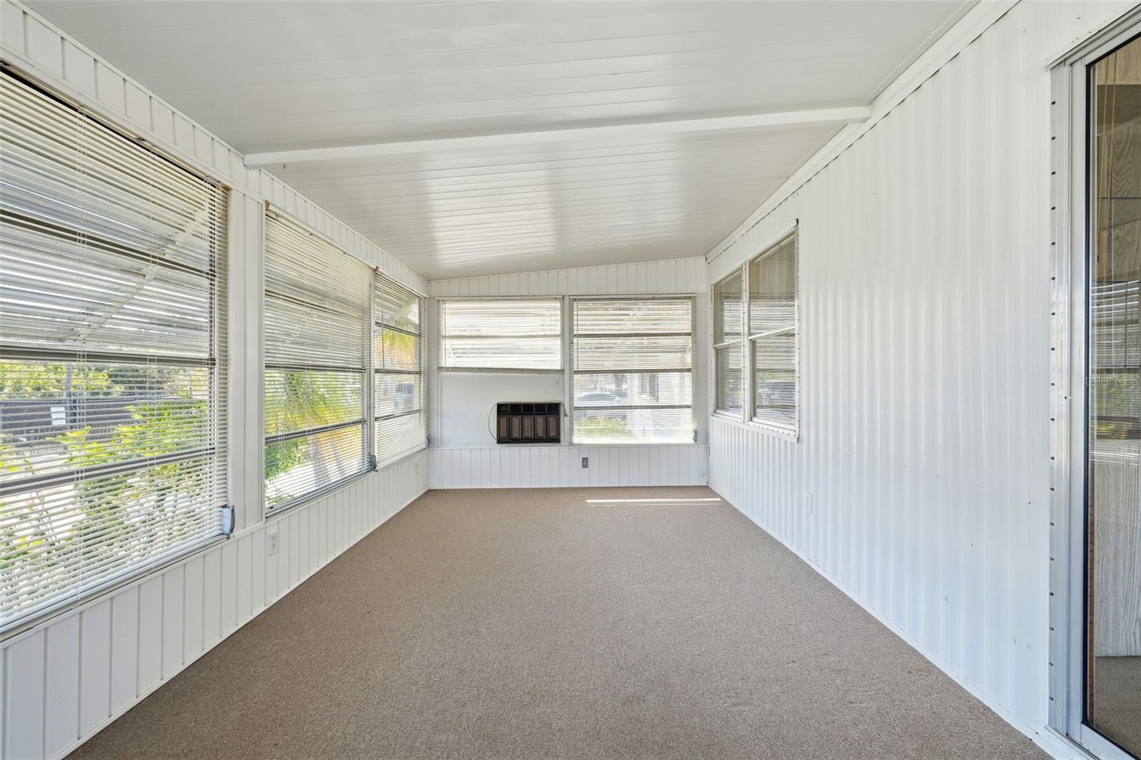 Image 28 of 33 For 1001 Belmont Circle