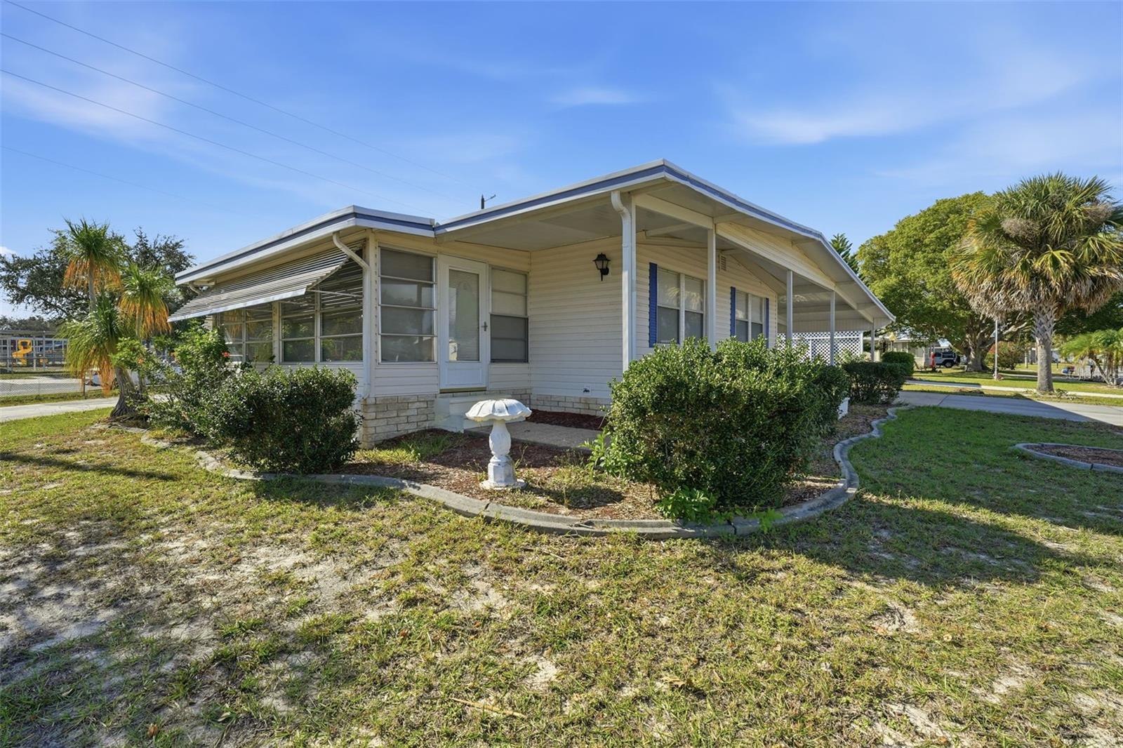 Image 30 of 33 For 1001 Belmont Circle