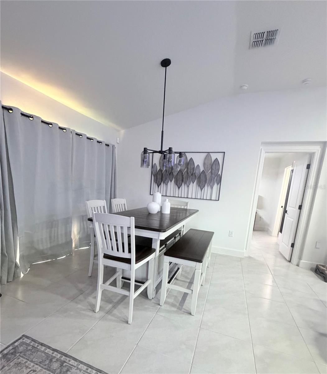 Image 10 of 41 For 4898 Caribou Ridge Avenue