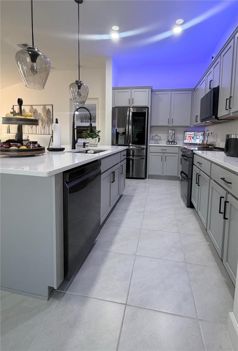 Image 14 of 41 For 4898 Caribou Ridge Avenue