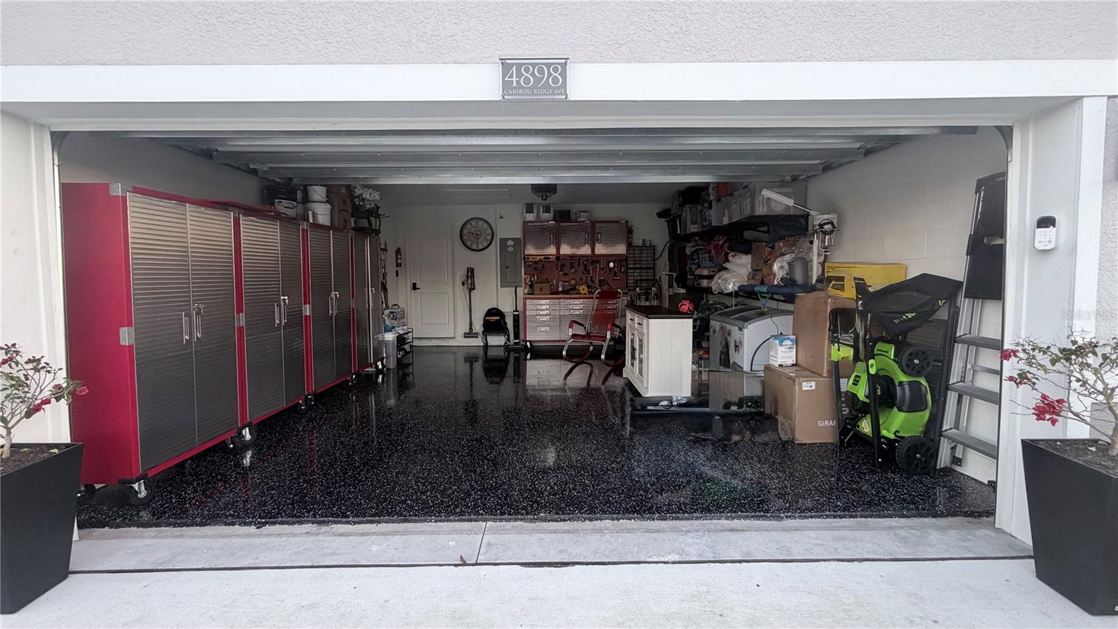 Image 33 of 41 For 4898 Caribou Ridge Avenue