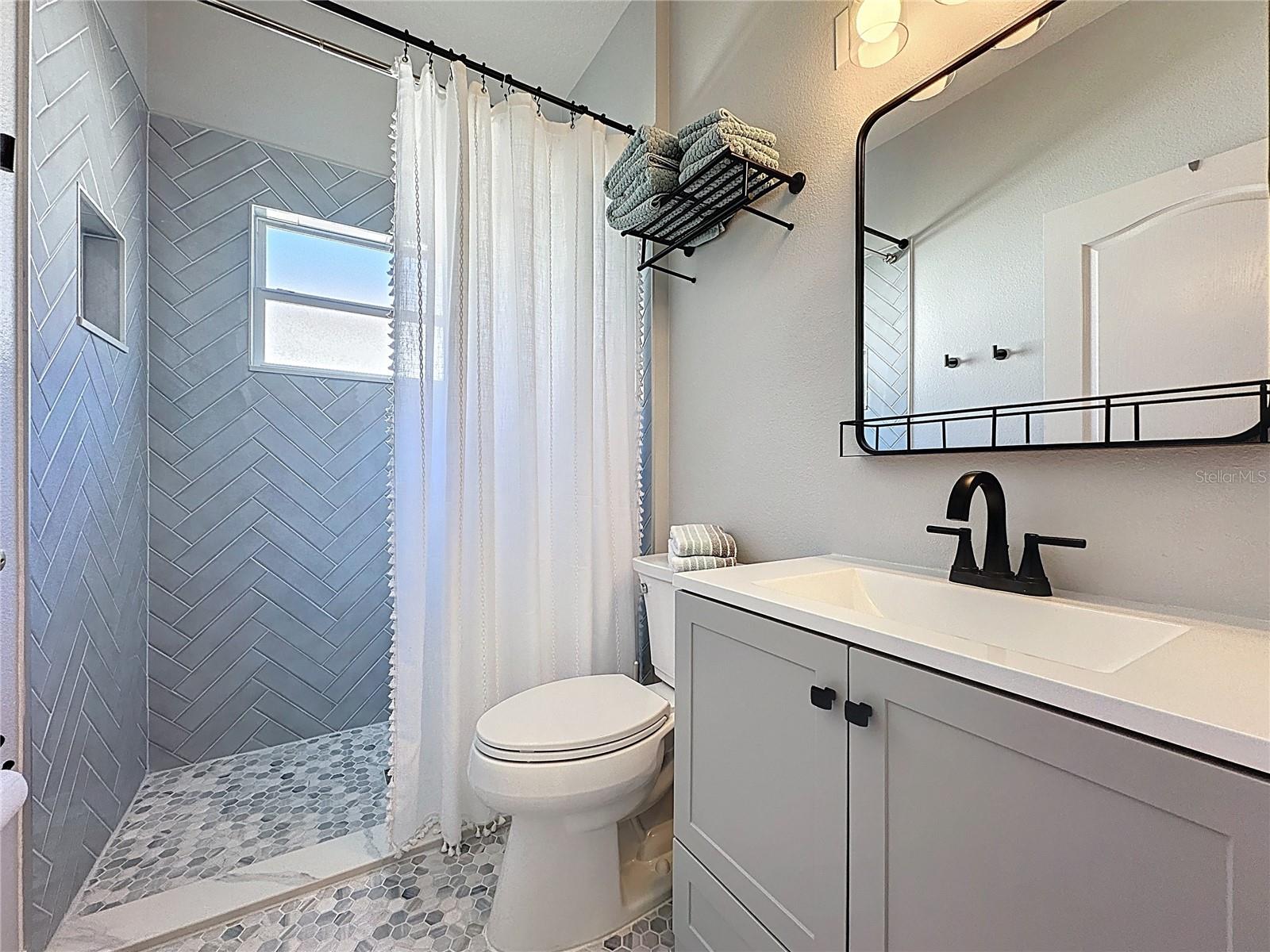 Image 19 of 87 For 3842 Avon Court