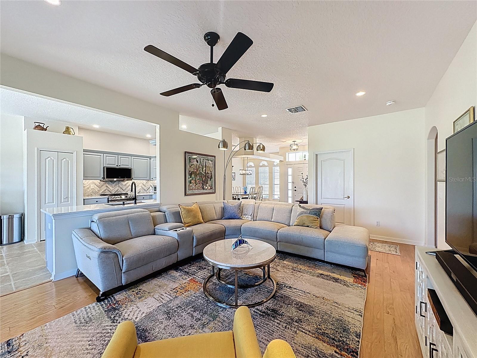 Image 28 of 87 For 3842 Avon Court