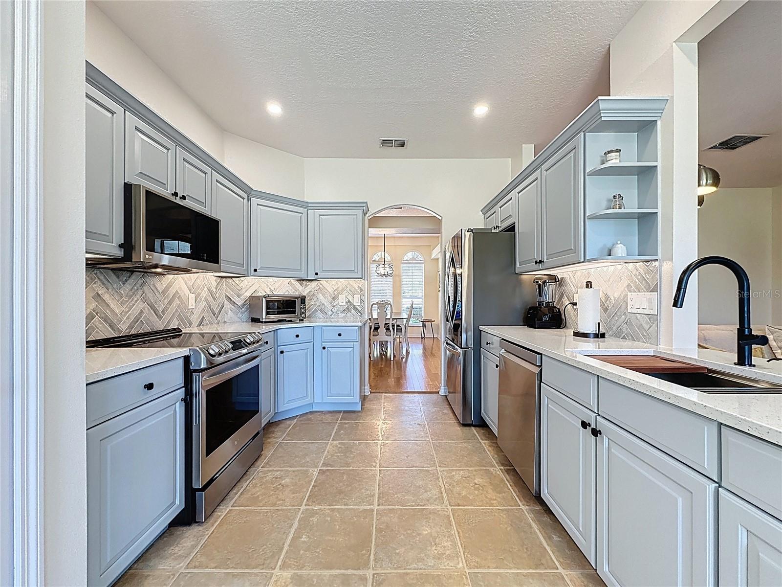 Image 35 of 87 For 3842 Avon Court