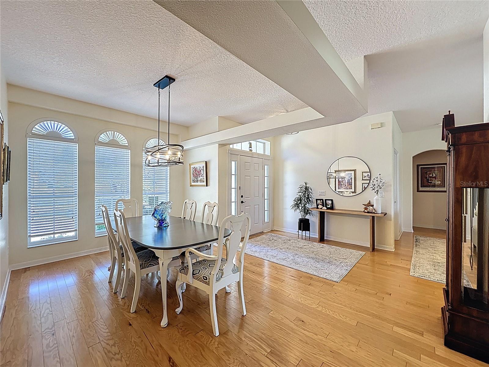 Image 5 of 87 For 3842 Avon Court