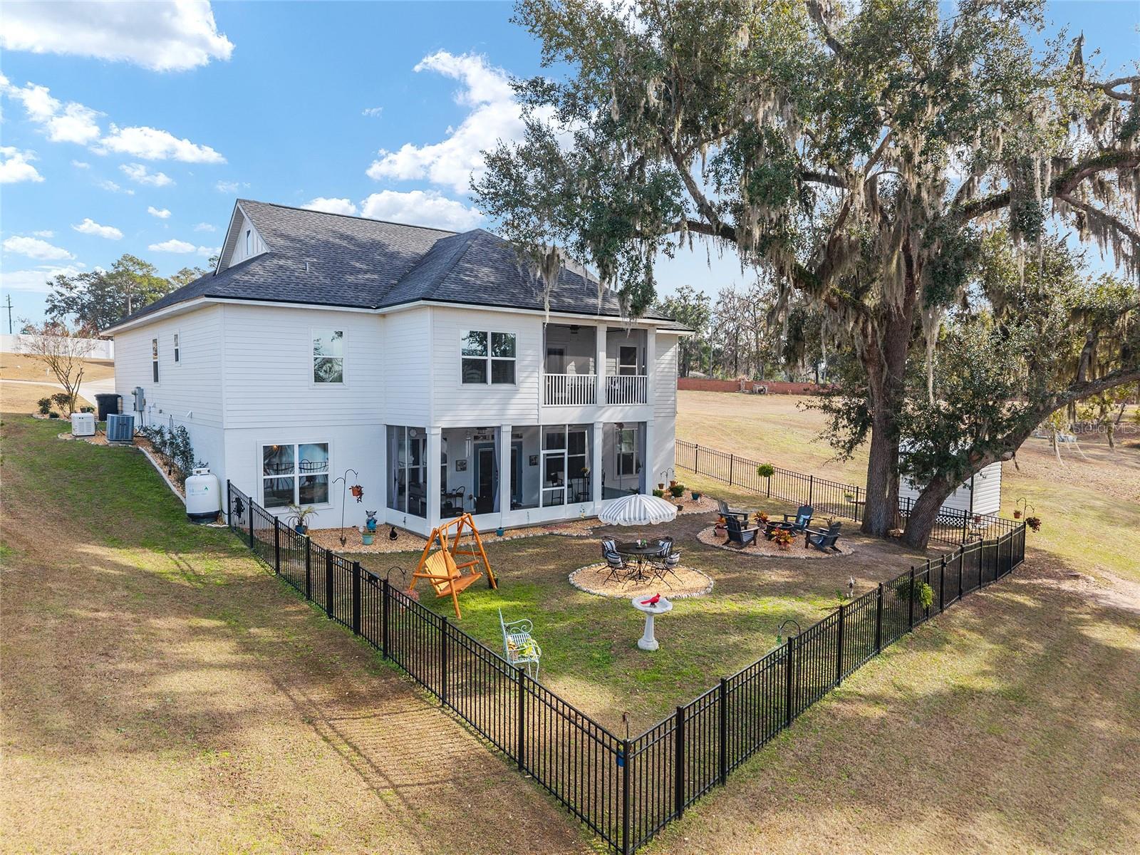 Image 4 of 100 For 292 Old Cypress Way