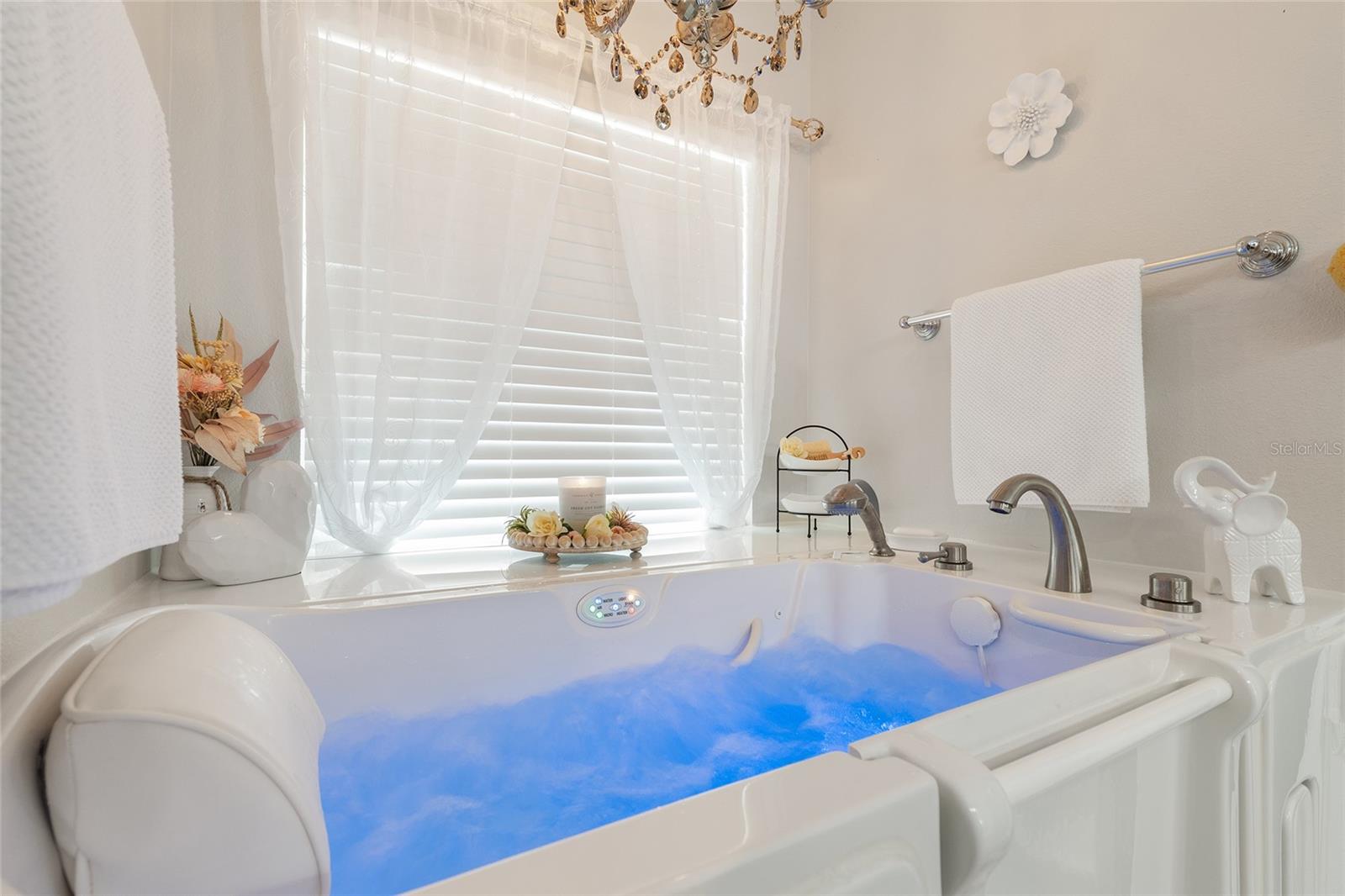 Image 44 of 100 For 292 Old Cypress Way