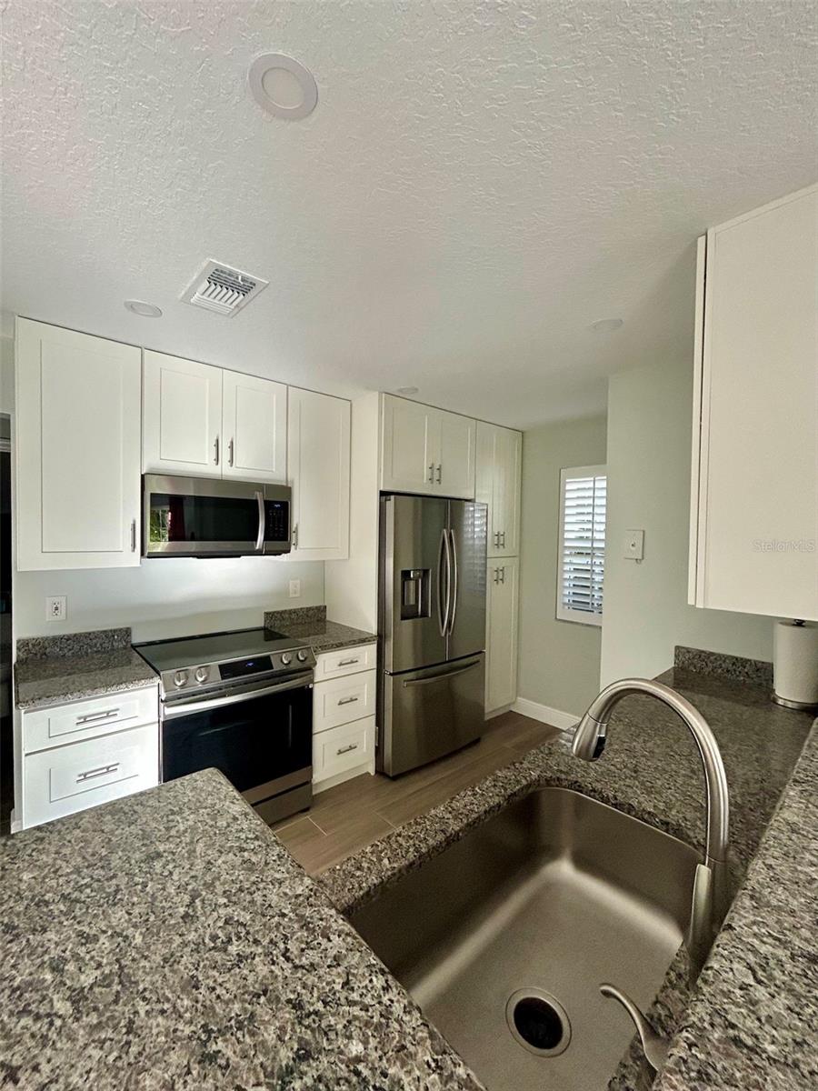 Image 10 of 45 For 936 Birmingham Court 106