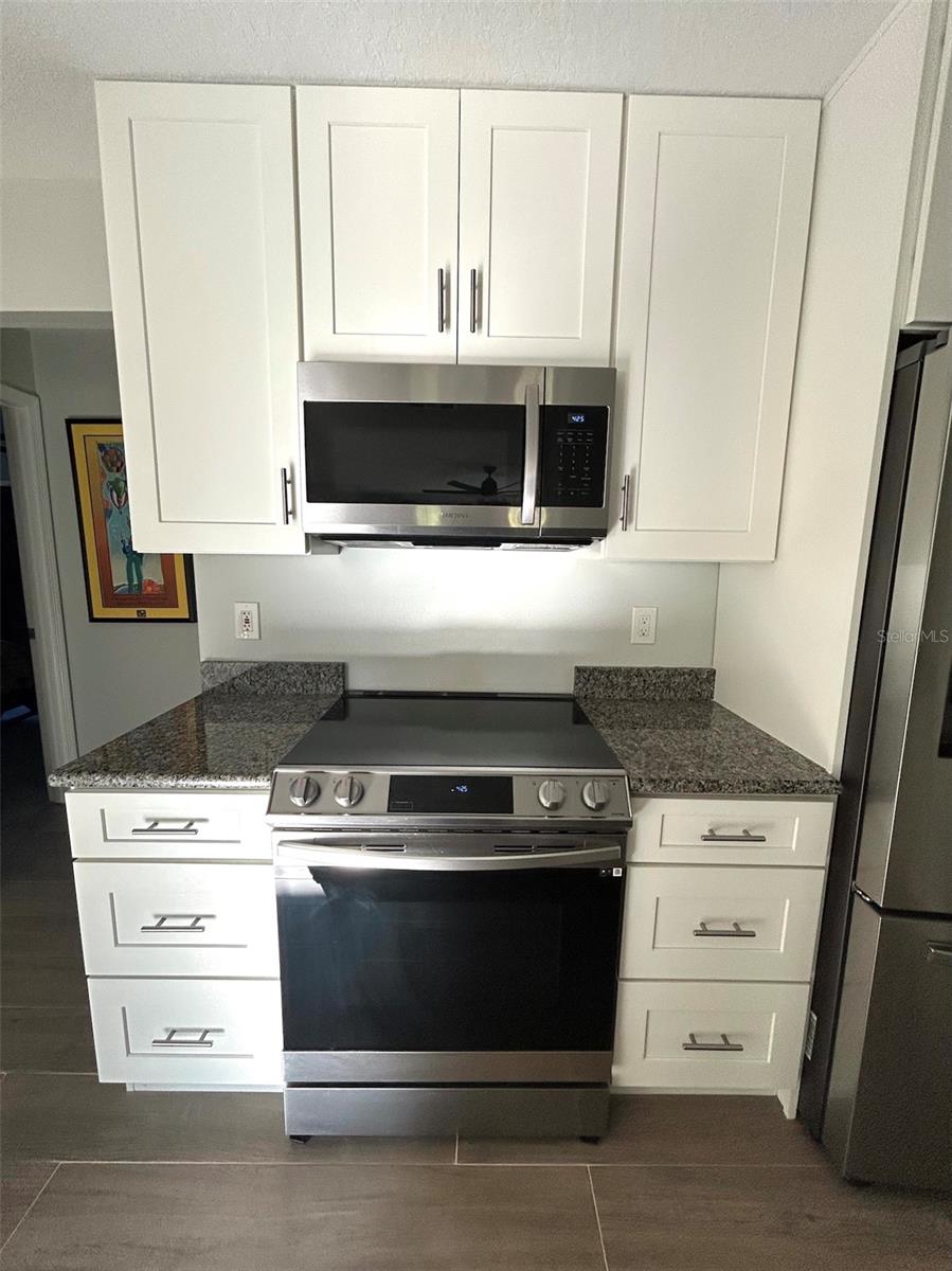 Image 12 of 45 For 936 Birmingham Court 106