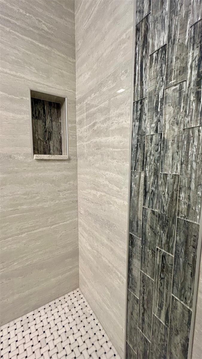 Image 23 of 45 For 936 Birmingham Court 106