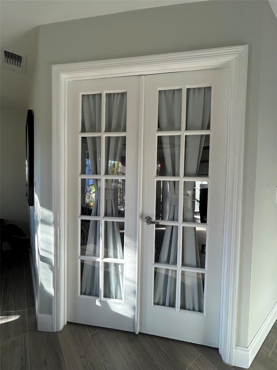 Image 30 of 45 For 936 Birmingham Court 106