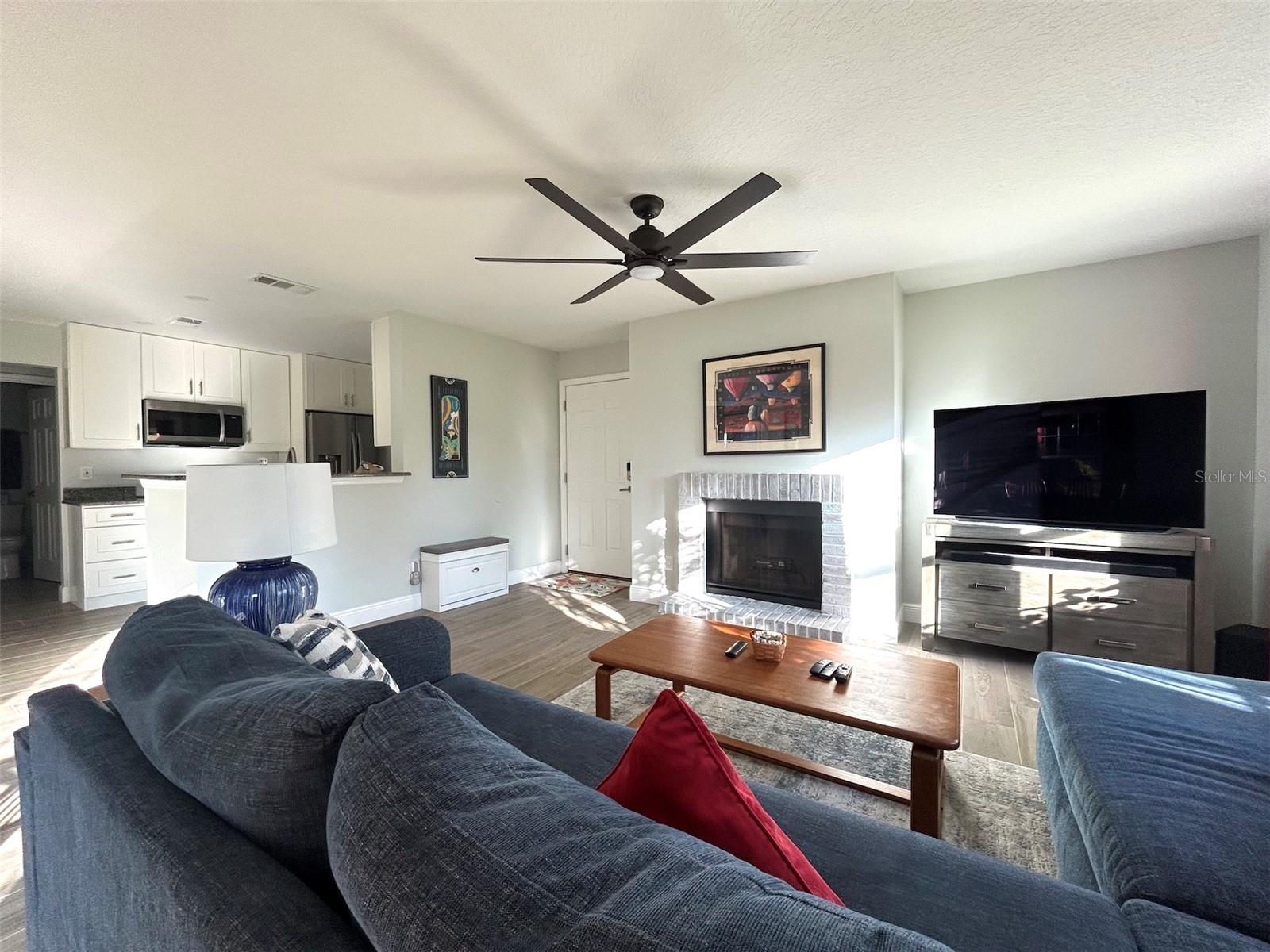 Image 6 of 45 For 936 Birmingham Court 106