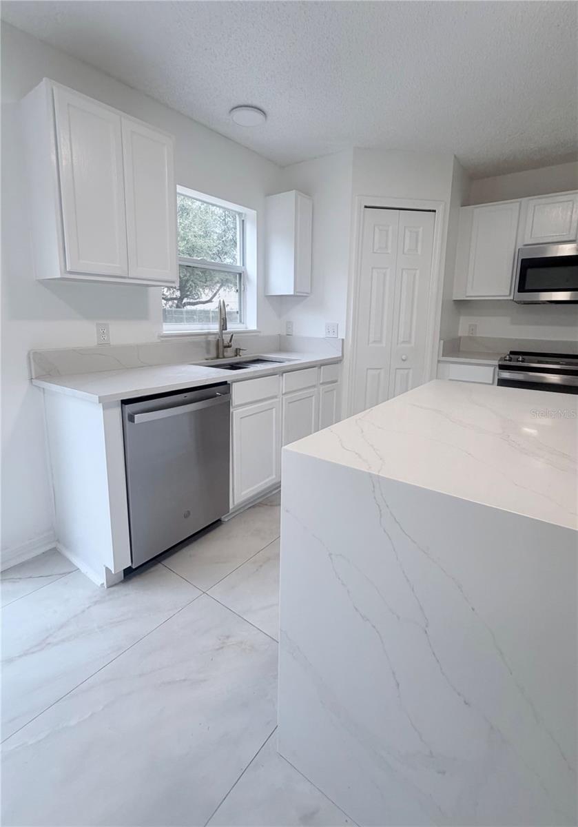 Image 13 of 45 For 1637 Myrtle Lake Avenue