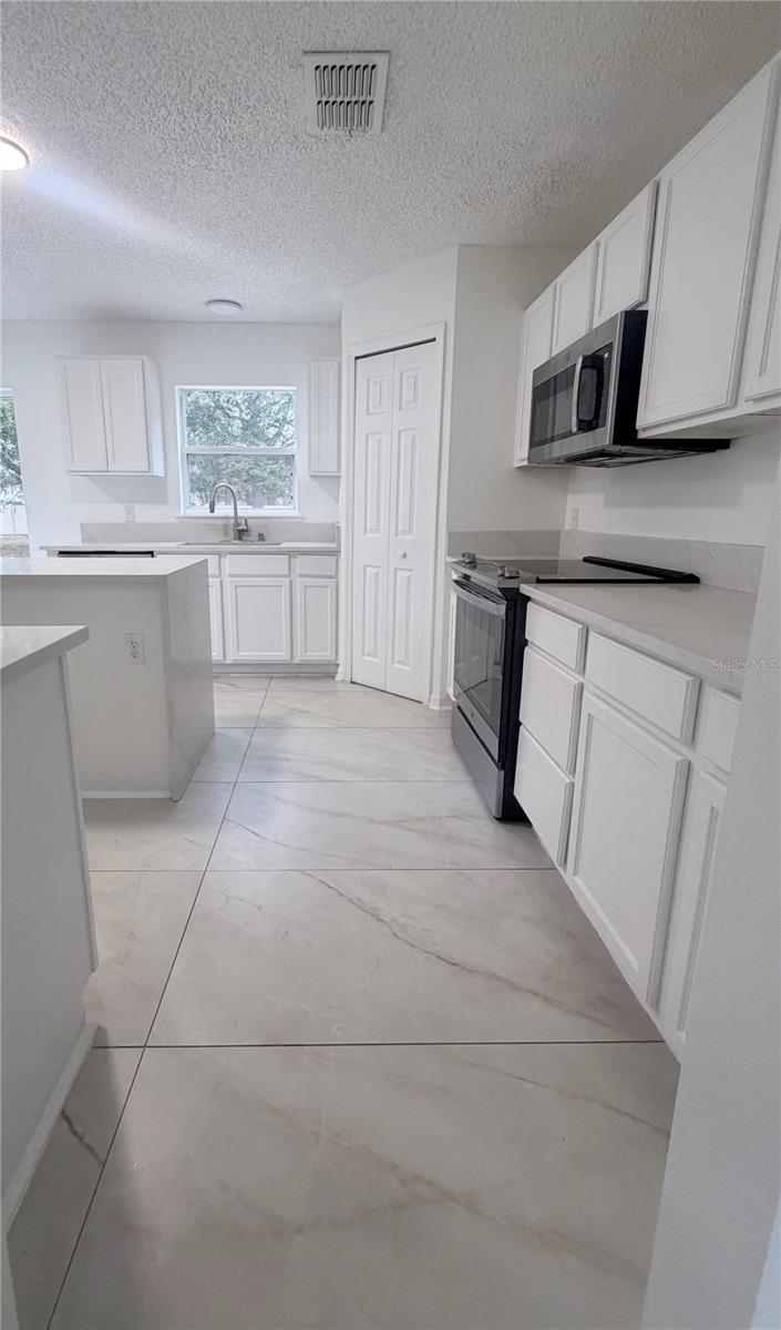 Image 14 of 45 For 1637 Myrtle Lake Avenue