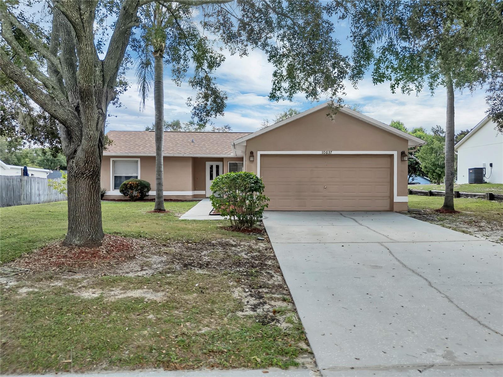 Details for 10637 Crescendo Loop, CLERMONT, FL 34711