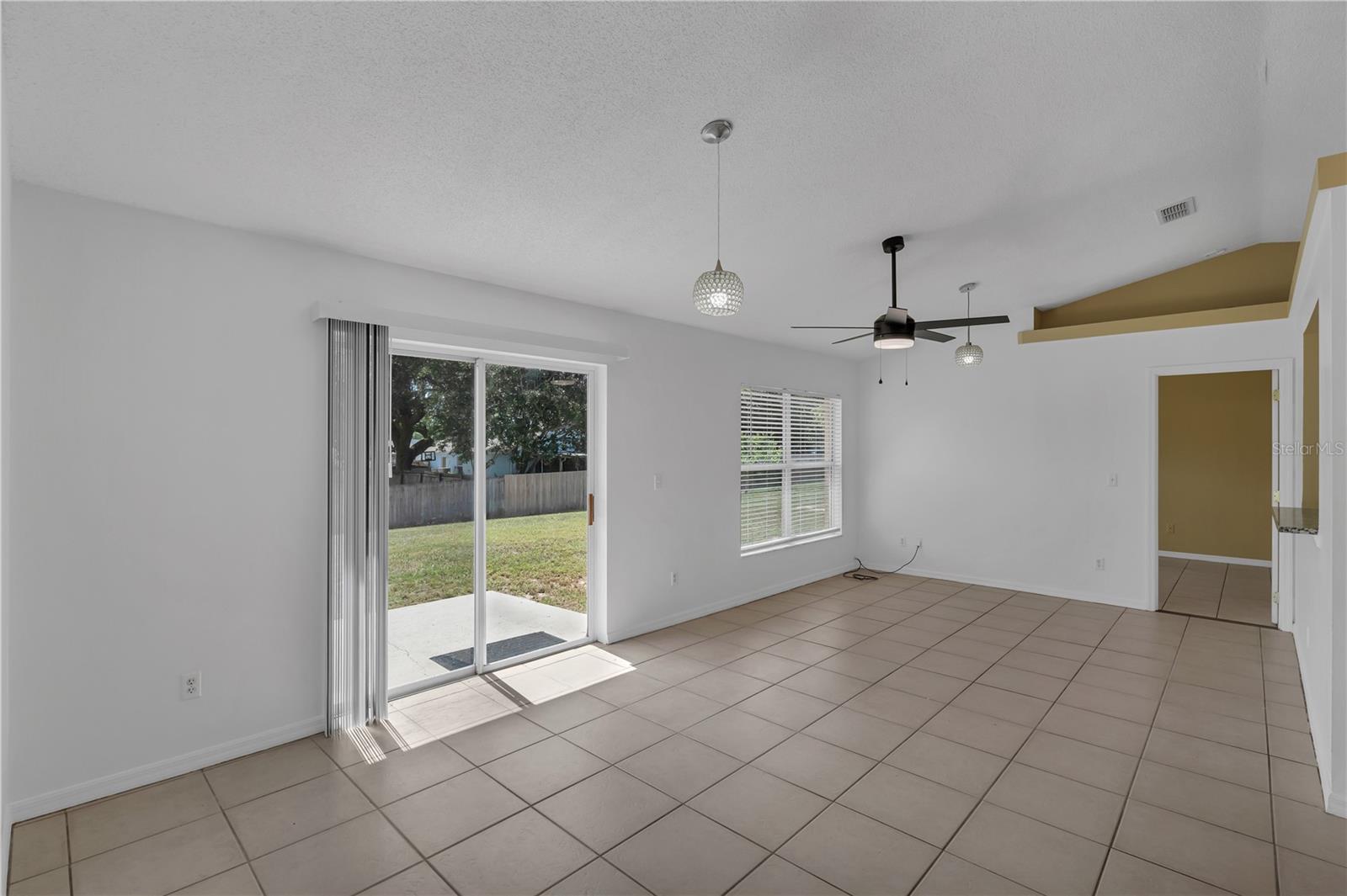 Image 11 of 46 For 10637 Crescendo Loop