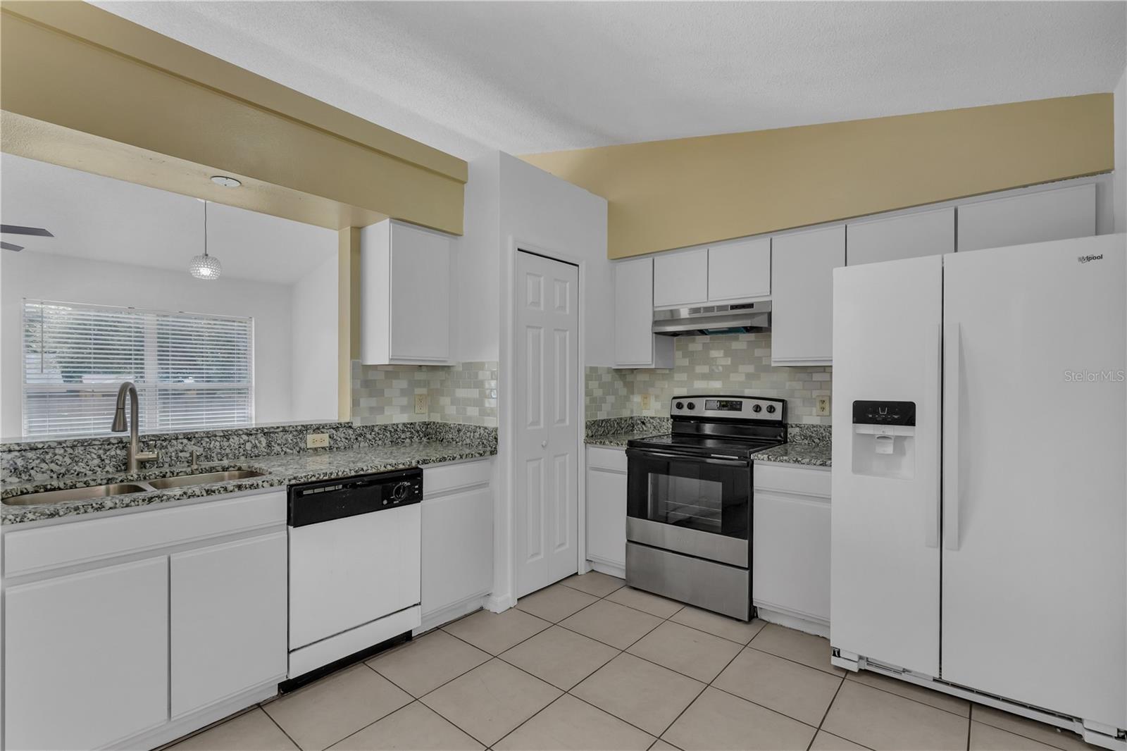 Image 7 of 46 For 10637 Crescendo Loop