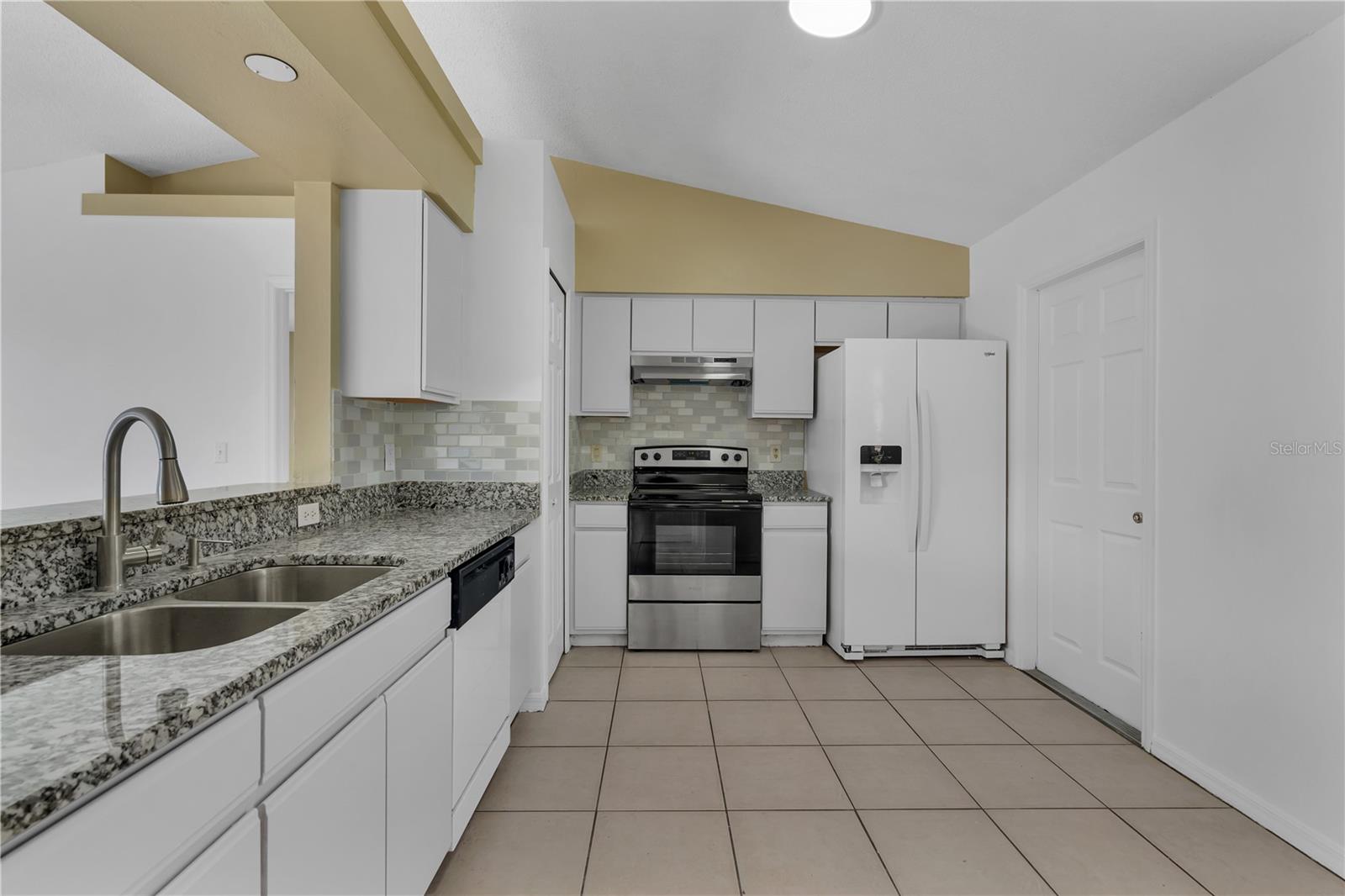 Image 9 of 46 For 10637 Crescendo Loop