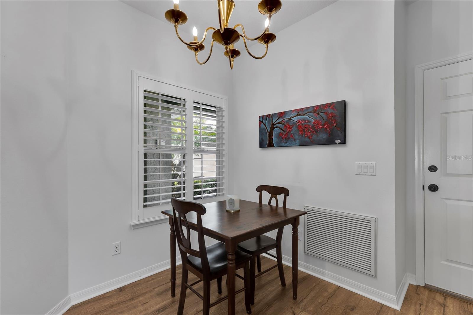 Image 16 of 46 For 9008 Heathland Court