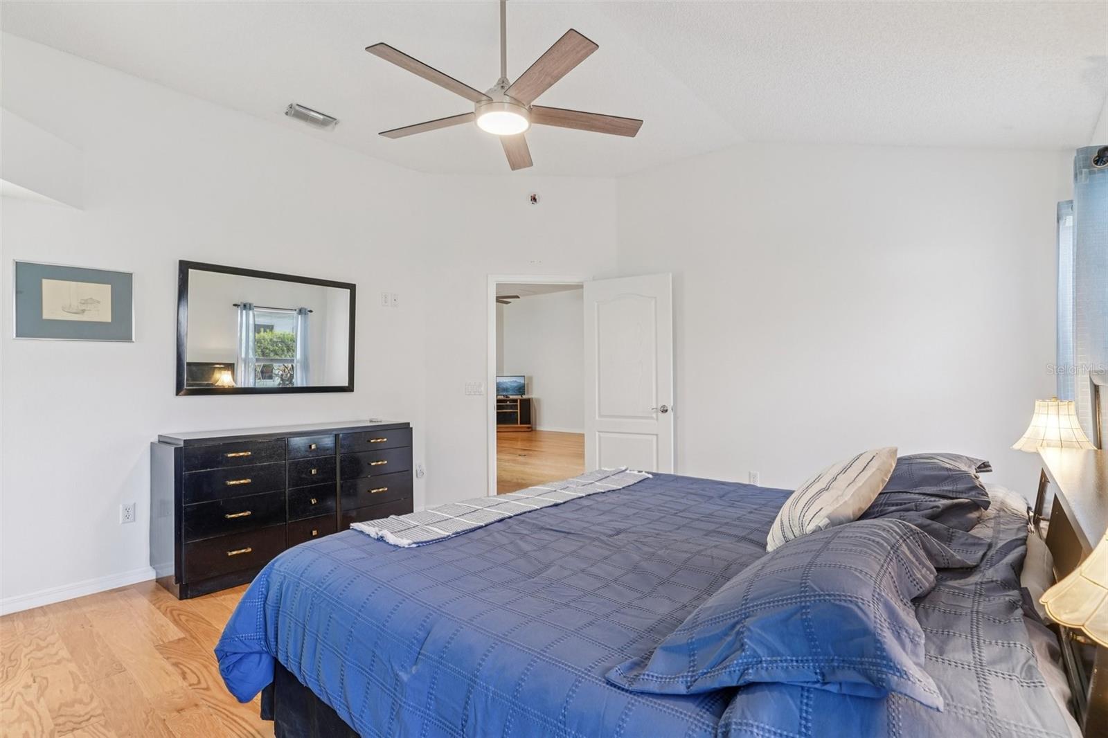 Image 21 of 57 For 1506 Canales Lane