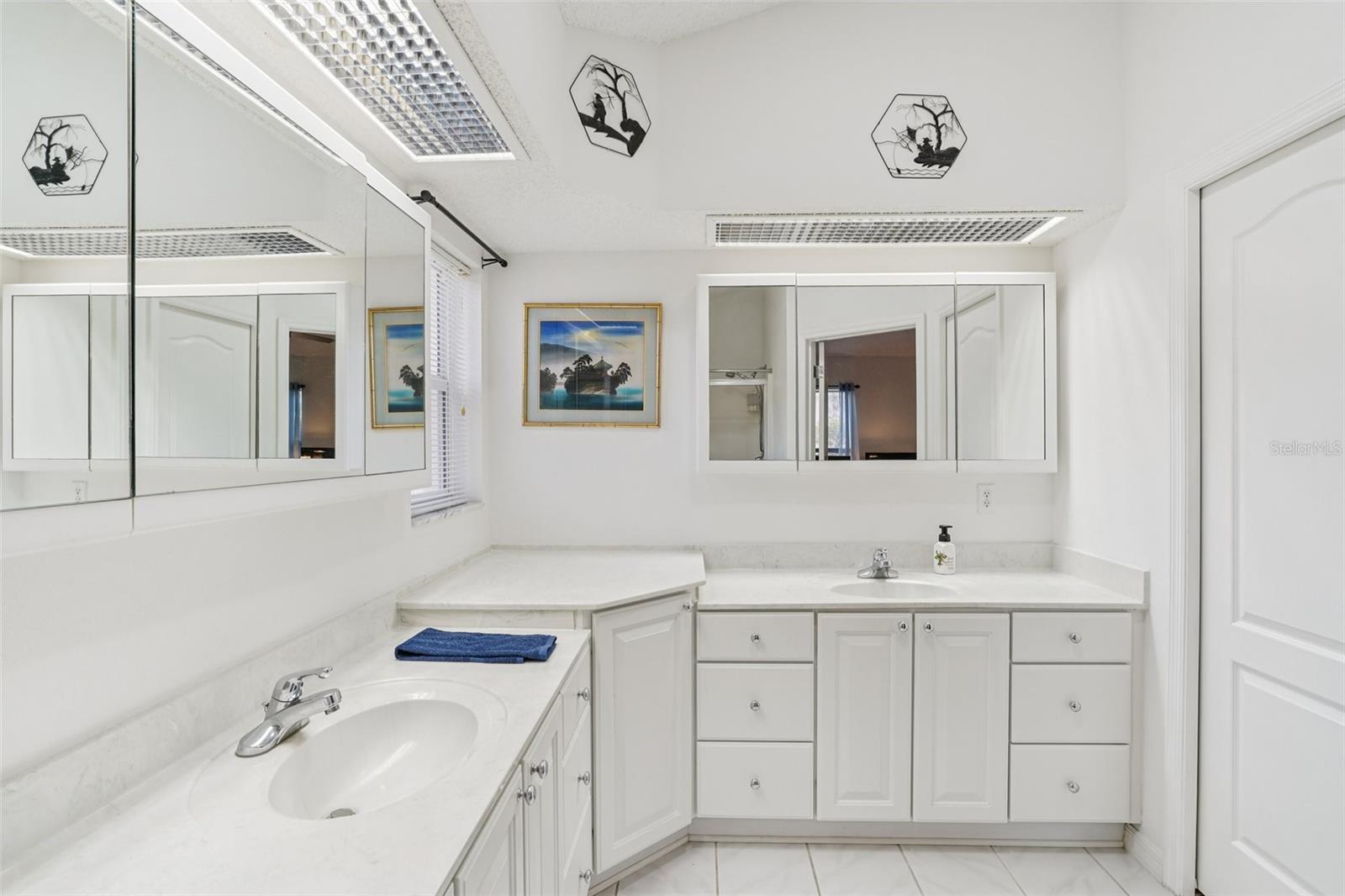 Image 24 of 57 For 1506 Canales Lane